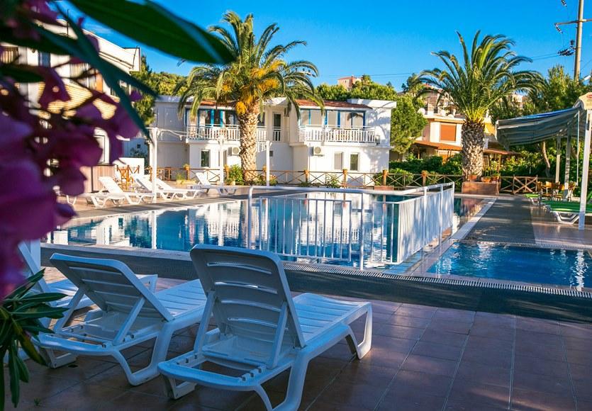Hanedan Beach Hotel Foça Esterno foto