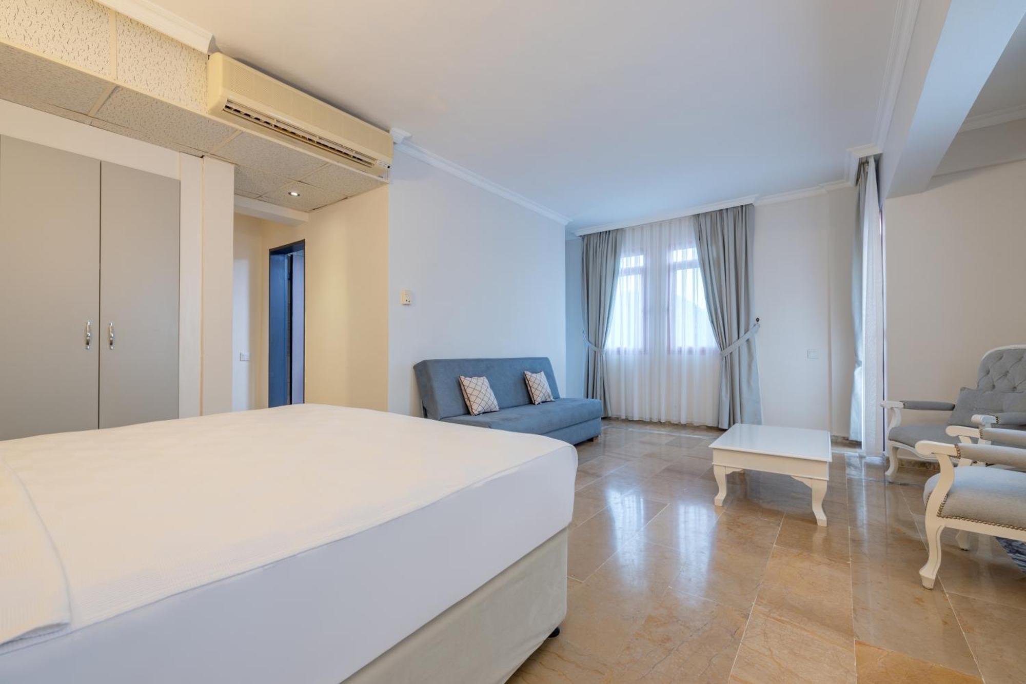 Hanedan Beach Hotel Foça Esterno foto