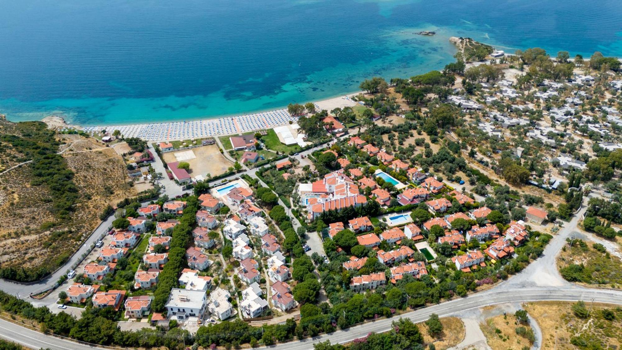 Hanedan Beach Hotel Foça Esterno foto